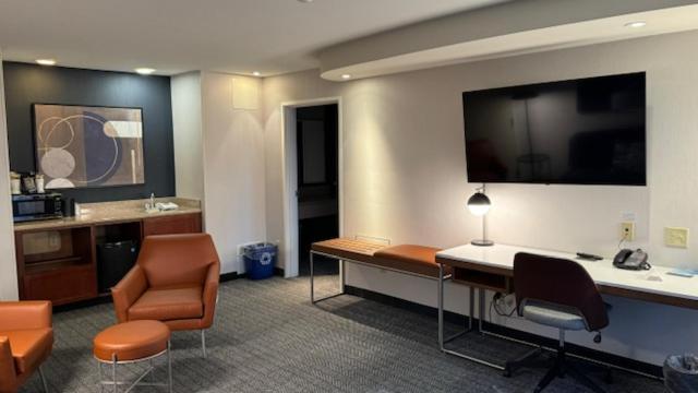 Hotel Courtyard By Marriott Kingston Exterior foto